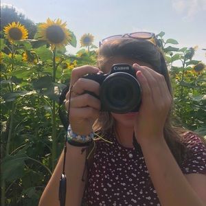 Meet your Posher, Emily